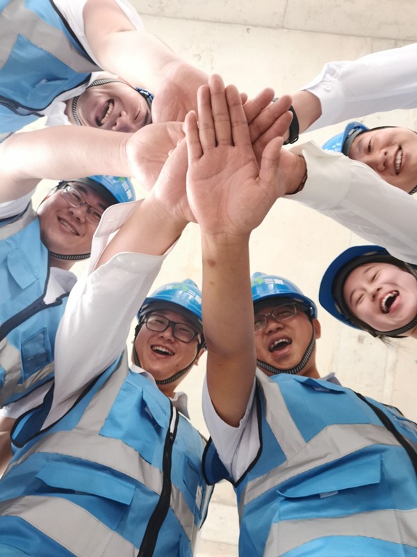 山东J9直营网集团举办庆祝新中国成立70周年“我和我的祖国”书画摄影作品展