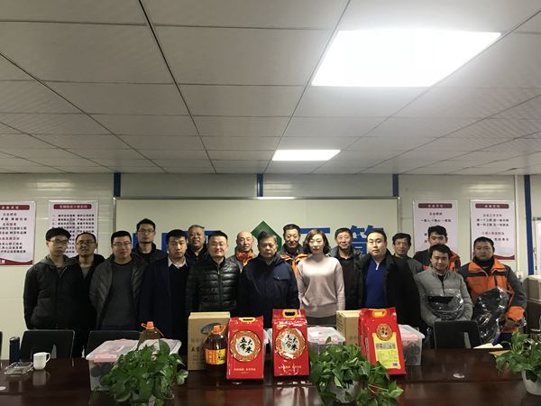 J9直营网集团冬送温暖  “双关心”持续温暖职工