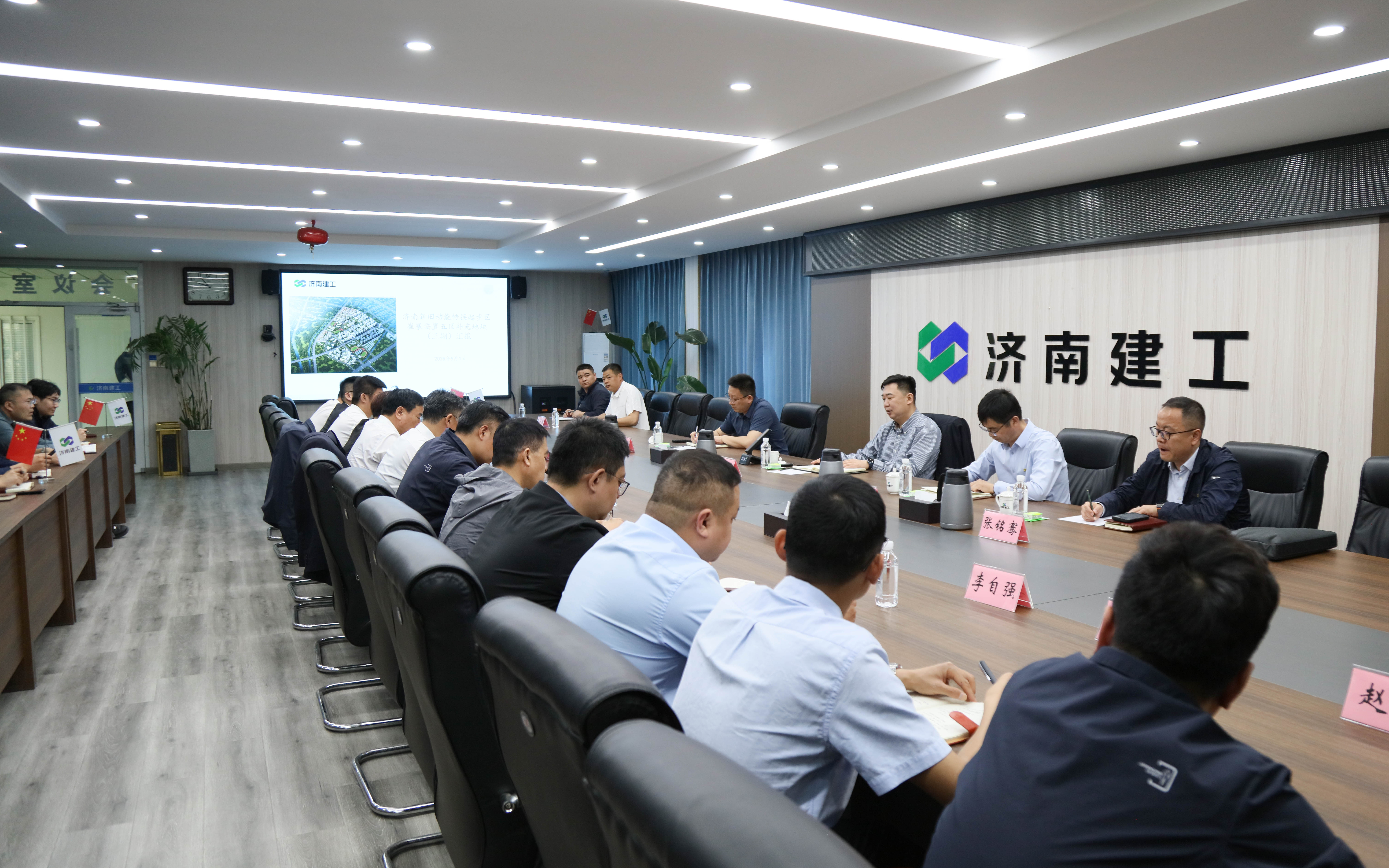 J9直营网集团领导劳动节走访调研各重点在建项目